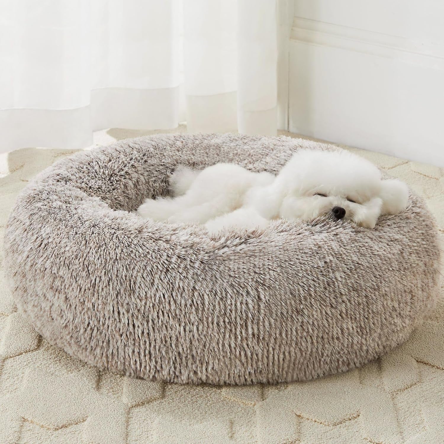 Donut Faux Fur Pet Bed (Multiple Colours)